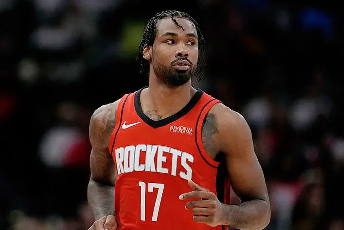 伊森状态暴跌遭火箭贬为替补引交易风波