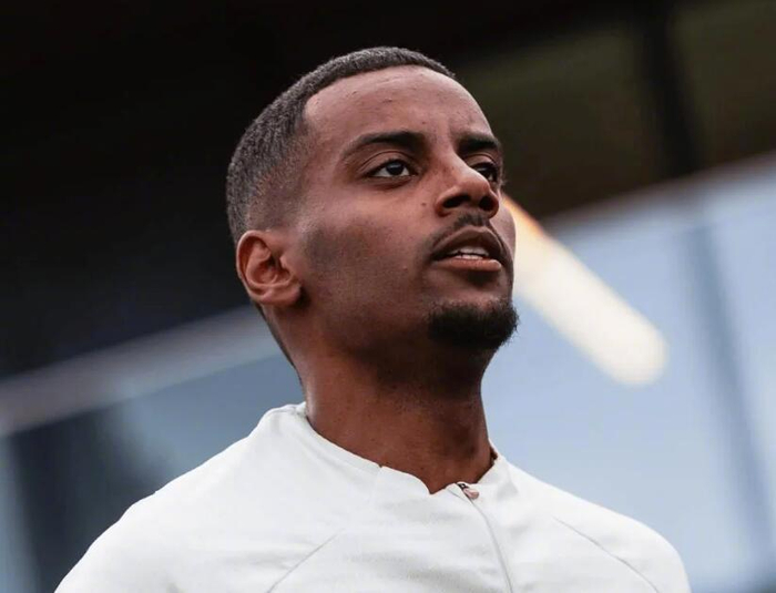 利物浦前锋伊萨克预计周四回归训练