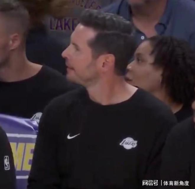 湖人残阵上演逆袭戏剧：全员失误却险胜雷霆