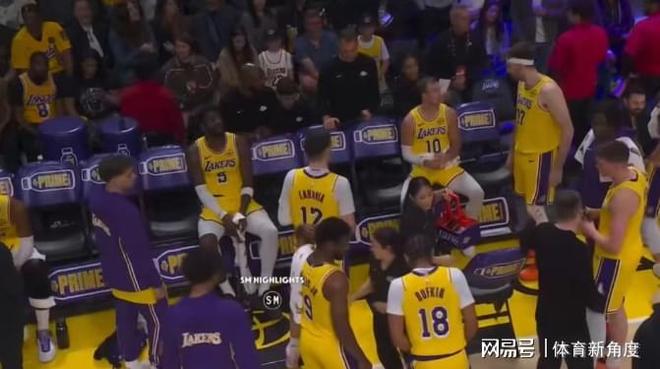 湖人残阵上演逆袭戏剧：全员失误却险胜雷霆